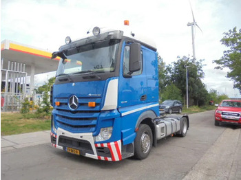 Tractor unit MERCEDES-BENZ Actros 1842