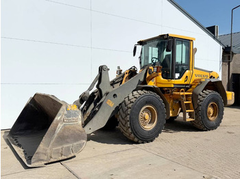 Wheel loader Volvo L90F - German Machine / 3rd Function / Auto Lube: picture 2