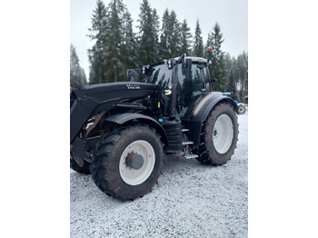 Farm tractor VALTRA T-series
