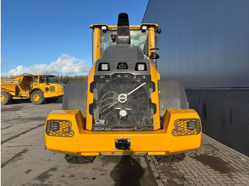 Wheel loader Volvo L 70 H: picture 4