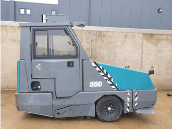 Road sweeper TENNANT