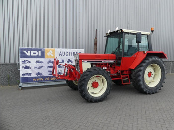 Farm tractor INTERNATIONAL