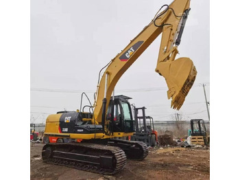 Crawler excavator CAT 320D: picture 3