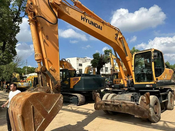 Wheel excavator Hyundai R210W-9: picture 4