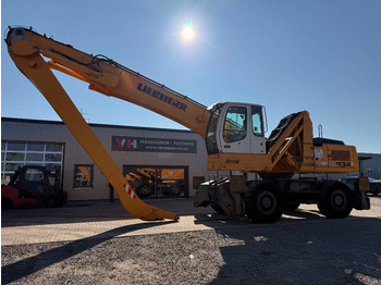 Waste/ Industry handler LIEBHERR A 934