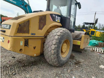 Compactor Used CAT CS76XT for sale Second hand caterpillar  roller in good condition high brand quality, affordable and in stock: picture 3