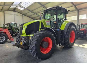 Farm tractor CLAAS Axion 940