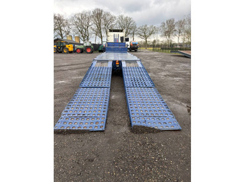 Low loader semi-trailer Broshuis Lowloader tieflader 3 assen leaf spring, laadklep: picture 3