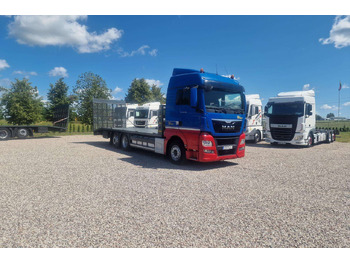Autotransporter truck MAN TGX 26.440