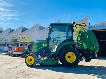 Compact tractor John Deere 2038R avec plateau de coupe et bas de ramassage: picture 2