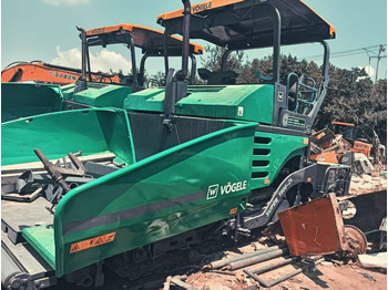 Asphalt paver VÖGELE
