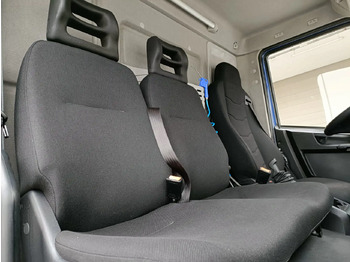 Cab chassis truck IVECO EUROCARGO 120E22P: picture 3
