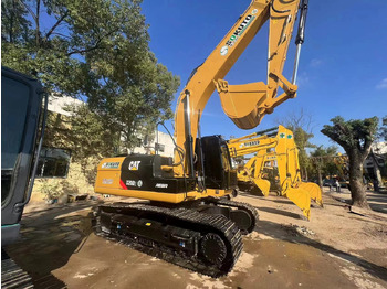 Crawler excavator CATERPILLAR 320D