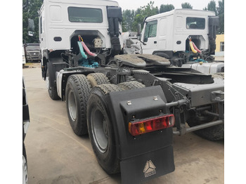 Tractor unit SINOTRUK HOWO