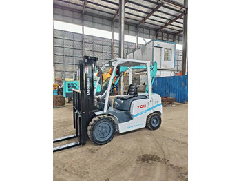 Diesel forklift TCM FD30: picture 5