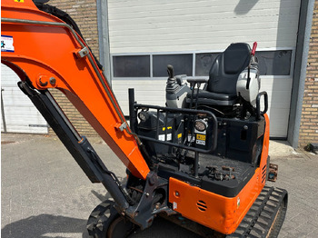 Mini excavator Hitachi ZX19U-6 YR: picture 2