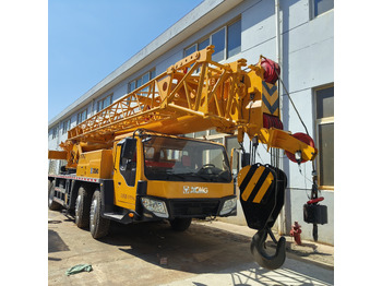 Mobile crane XCMG