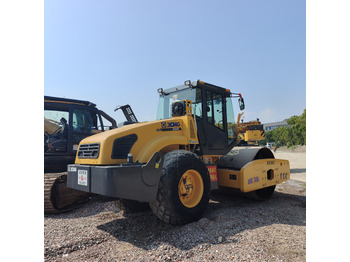 Compactor XCMG XS143J