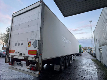 Closed box semi-trailer Fruehauf 3 Axle SMB , Box Trailer, Spring Suspension: picture 3 Closed box semi-trailer Fruehauf 3 Axle SMB , Box Trailer, Spring Suspension: picture 3