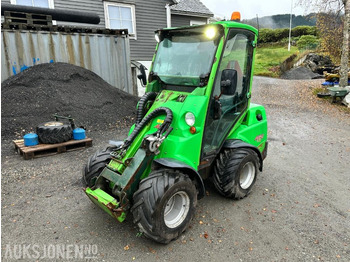 Skid steer loader AVANT