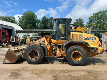 Wheel loader Case 621 F: picture 2