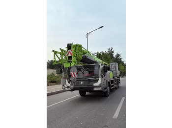 Mobile crane ZOOMLION ZTC250