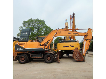 Wheel excavator HYUNDAI