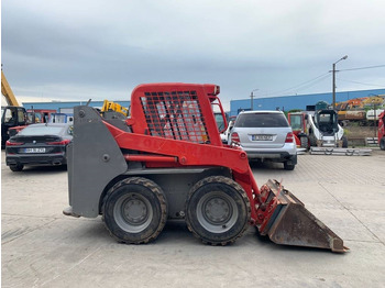 Skid steer loader Gehl 4240: picture 2