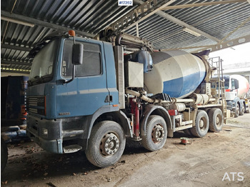 Concrete pump truck DAF 85 330