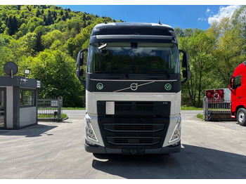 Tractor unit Volvo FH 500 // Zamiana na starszy //  Silnik Euro 6 nie Isave // Parkclima // XL // Radary // Duże zbiorniki // Gwarancja //: picture 3