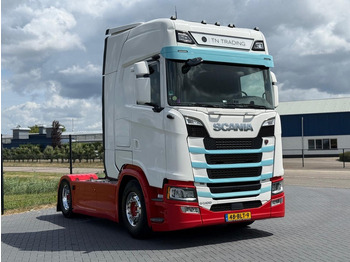 Tractor unit SCANIA S 500