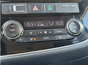 SUV Mitsubishi Outlander-2.0 PHEV instyle+ Adaptive cruis control Climate control Leder Stoel-/ stuurverwarming: picture 3