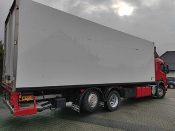 Refrigerator truck Scania P 320: picture 4