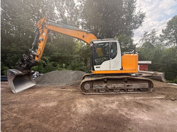 Crawler excavator LIEBHERR R 920