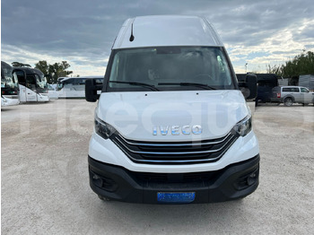 Minibus IVECO Daily