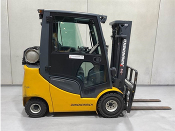 LPG forklift JUNGHEINRICH TFG