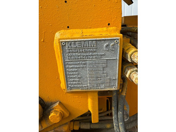 Drilling rig Klemm KR 806-3D with Double Rotary Head: picture 2