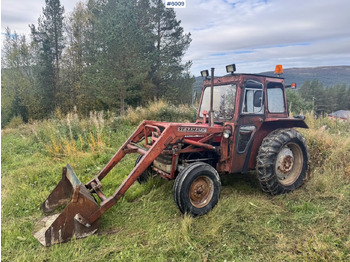 Farm tractor 1971 Massey-Ferguson 135 incl. front loader, bucket, rear scraper, and log splitter/firewood machine: picture 3 Farm tractor 1971 Massey-Ferguson 135 incl. front loader, bucket, rear scraper, and log splitter/firewood machine: picture 3