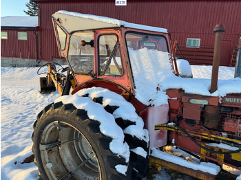 Farm tractor Nuffield 60 w/ Hymas Gravel Aggregate: picture 3