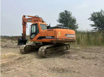 Crawler excavator DOOSAN DH225LC-7: picture 3