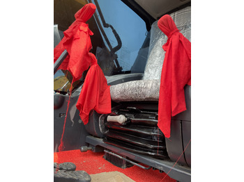 Crawler excavator Hyundai R220LC-9S: picture 4