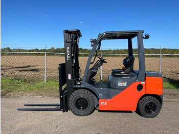 Diesel forklift TOYOTA FDF 25