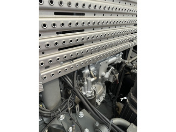 New Tractor unit HOWO: picture 5
