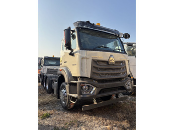 Tractor unit SINOTRUK HOWO