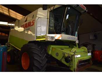 Combine harvester CLAAS Lexion 440