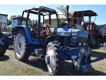 Farm tractor NEW HOLLAND