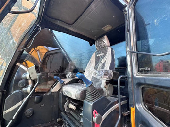 Crawler excavator HYUNDAI