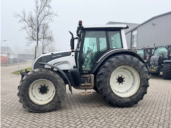 Farm tractor Valtra N141 hitech, Fronthef, Frontpto: picture 3
