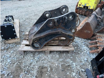 Quick coupler Attache rapide hydraulique Morin M6: picture 3 Quick coupler Attache rapide hydraulique Morin M6: picture 3