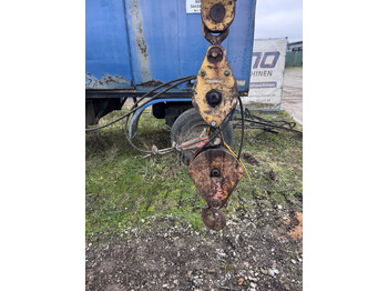 Pipe layer CATERPILLAR D 4 B: picture 4